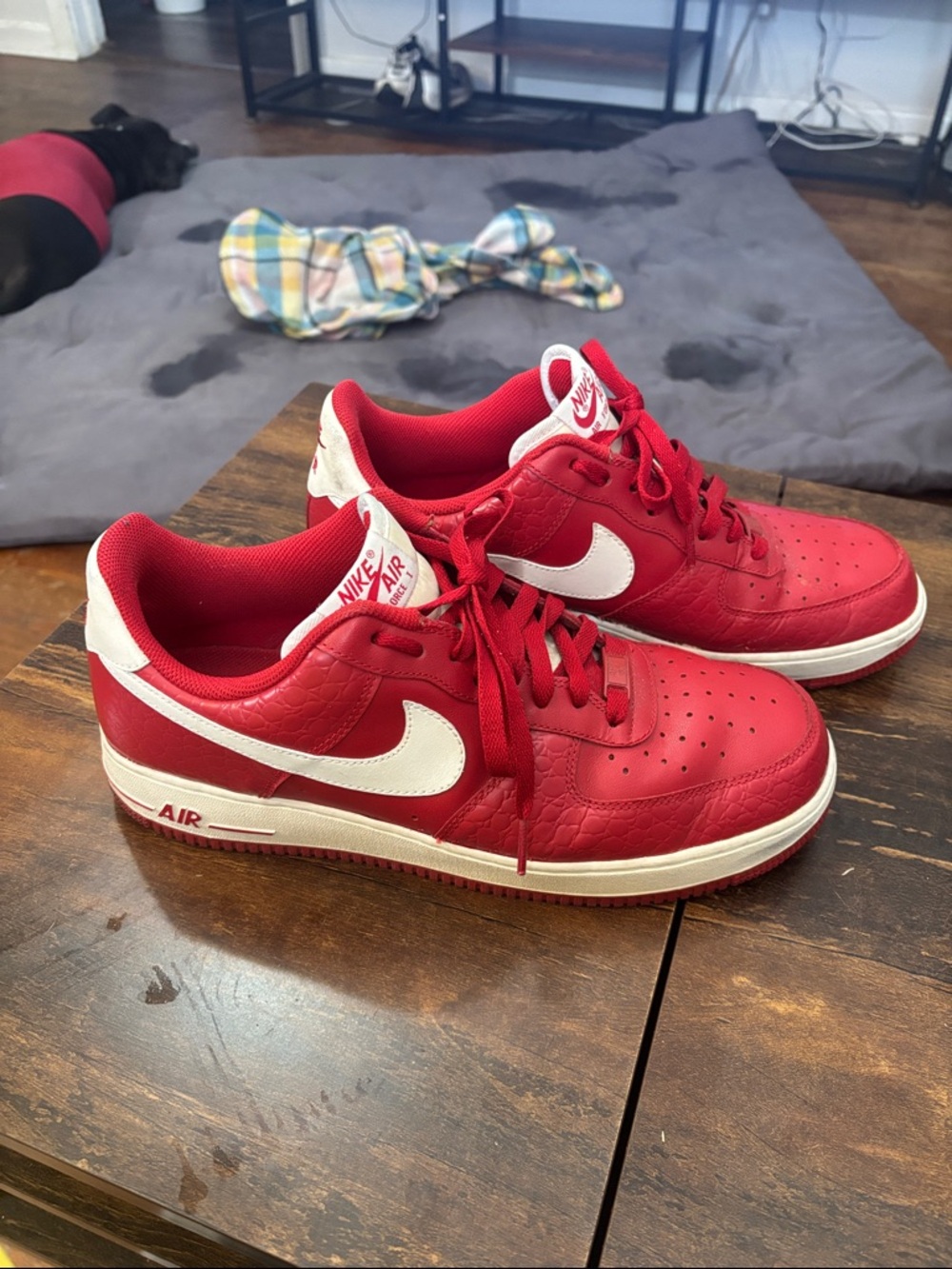 Nike Low-Top Sneakers in Red and White